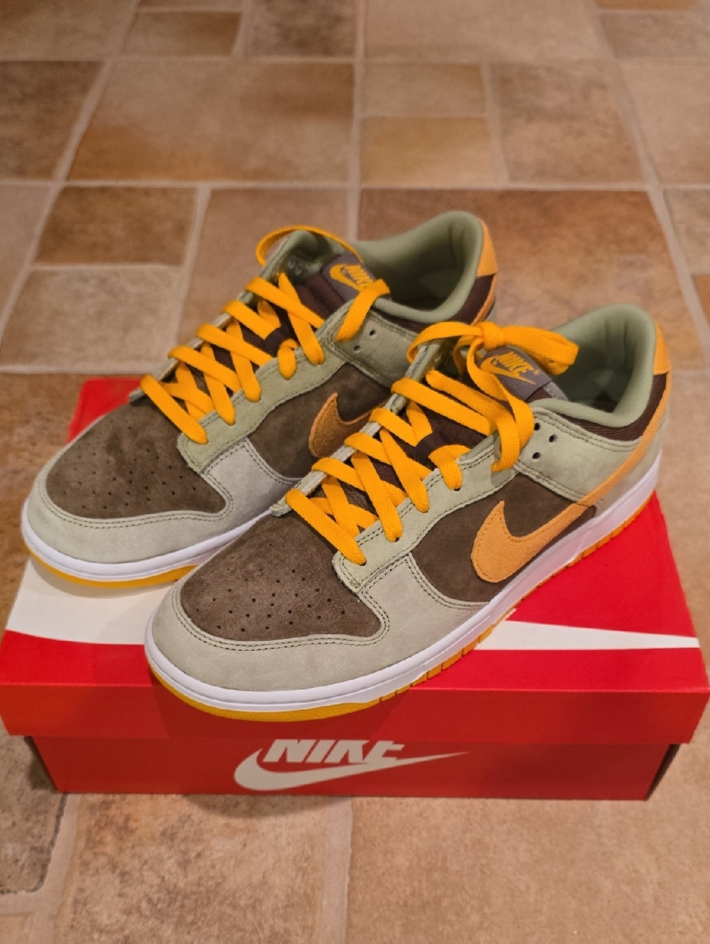 Nike Dunk Low SE Dusty Olive DH5360 300 Size 10.5 (New)! - Picture 3 of 6